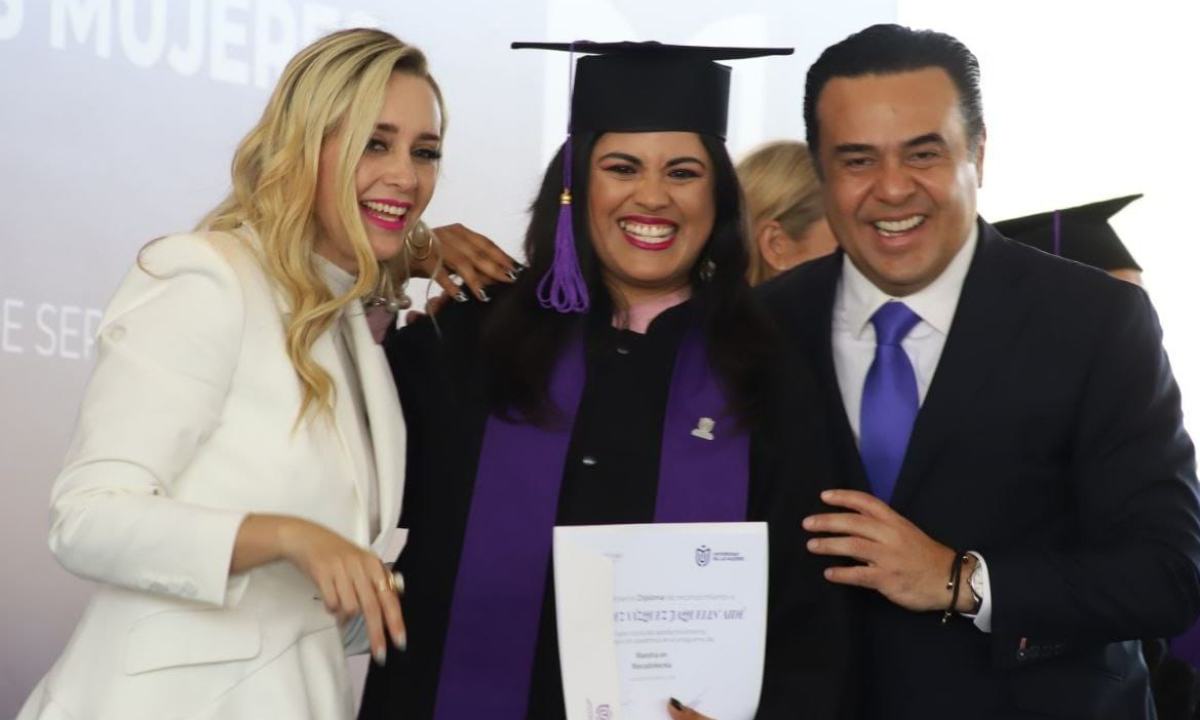 La Universidad de las Mujeres, creada en mayo del 2022 en el Municipio de Querétaro, celebró la graduación de 174 alumnas de su primera generación de Maestrías