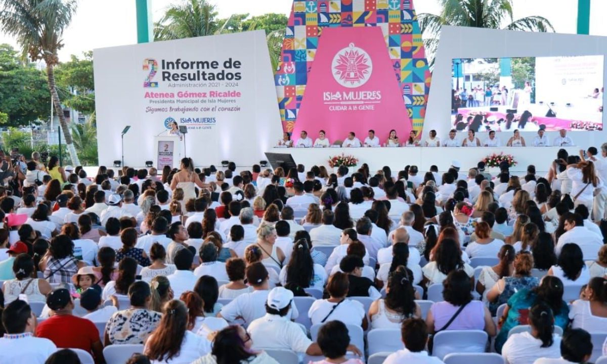 Atenea Gómez Ricalde, Presidenta Municipal de Isla Mujeres, informó qu a lo largo de los dos años de su administración se han entregado cerca de 15 mil 500 apoyos a las mujeres