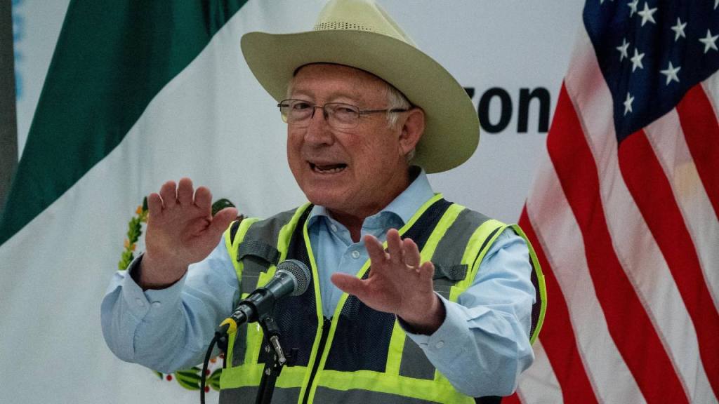 El comercio bilateral entre México y Estados Unidos llegó a su máximo histórico al superar los 860 mmdd en 2022, aseguró el embajador Ken Salazar