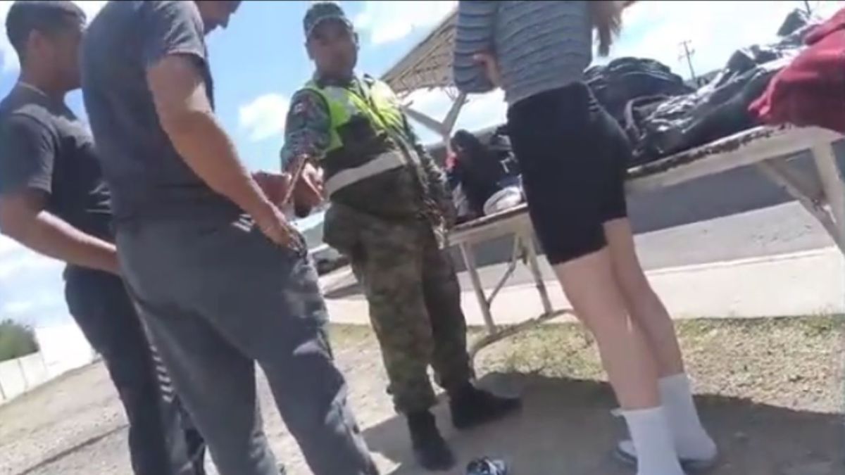 VIDEO: “Saquen todo”, Militar roba a civiles en carretera de Aguascalientes