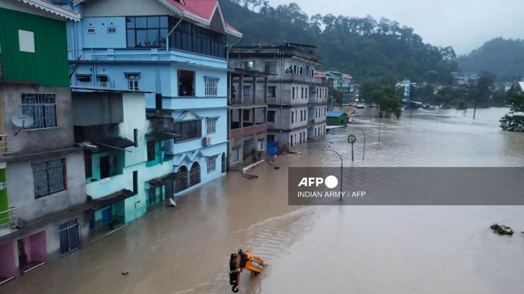 Al menos 5 muertos y decenas de desaparecidos en inundación en India