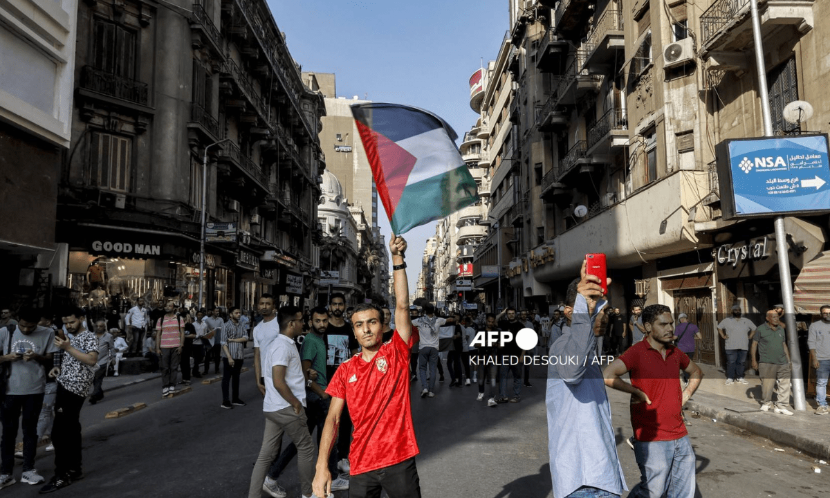 El mundo árabe muestra su apoyo a los palestinos mediante manifestaciones