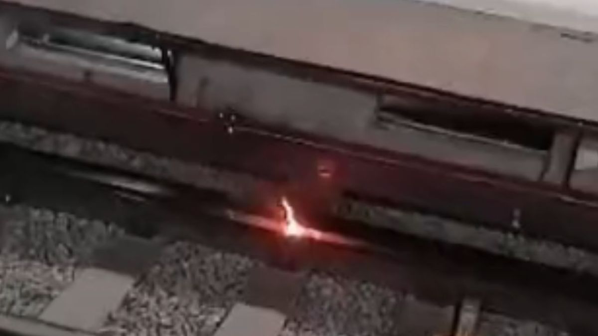 Captan en video una flama en la Nueva Línea 1 del Metro en la estación Moctezuma