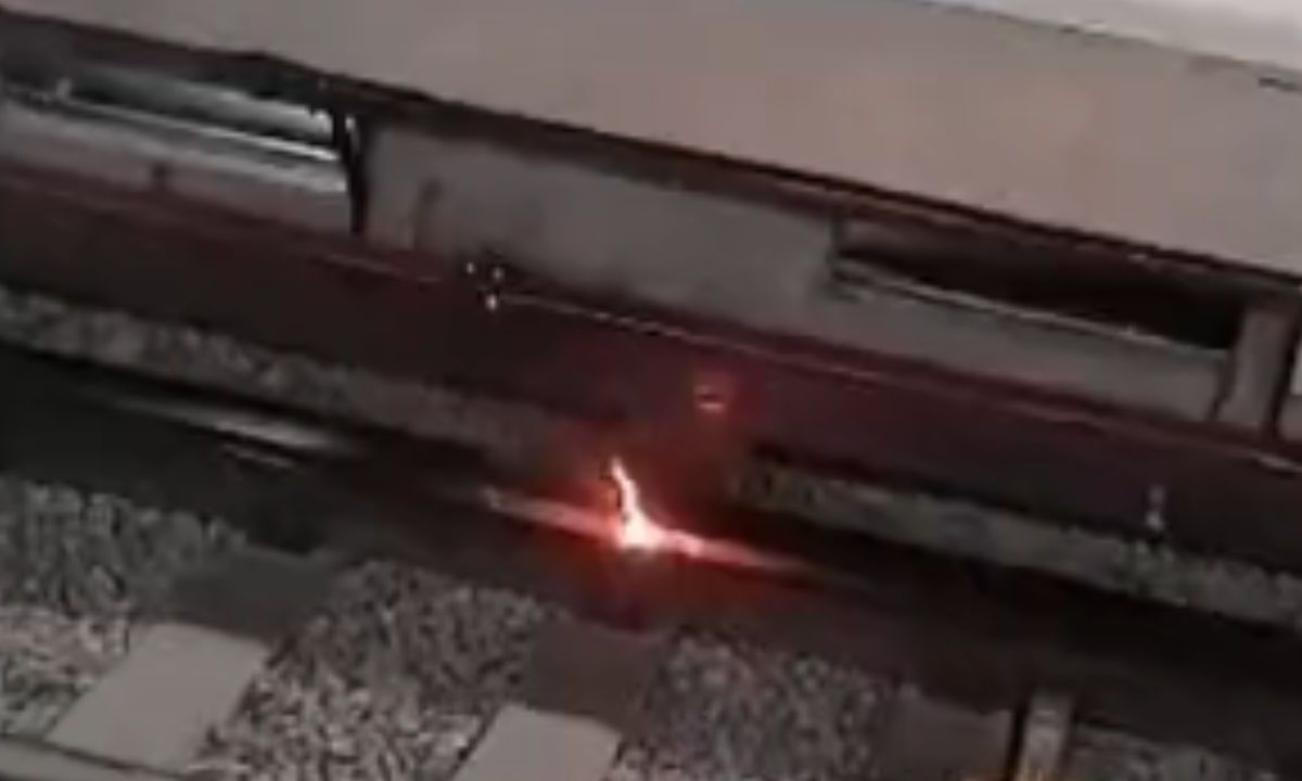Captan en video una flama en la Nueva Línea 1 del Metro en la estación Moctezuma