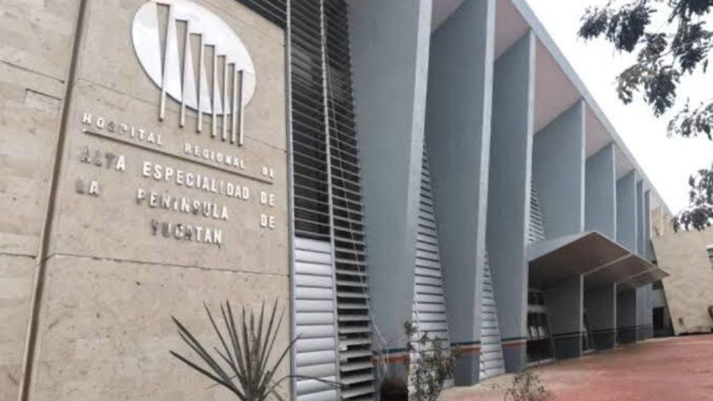 Elevador en hospital regional de Mérida cae y deja lesionados