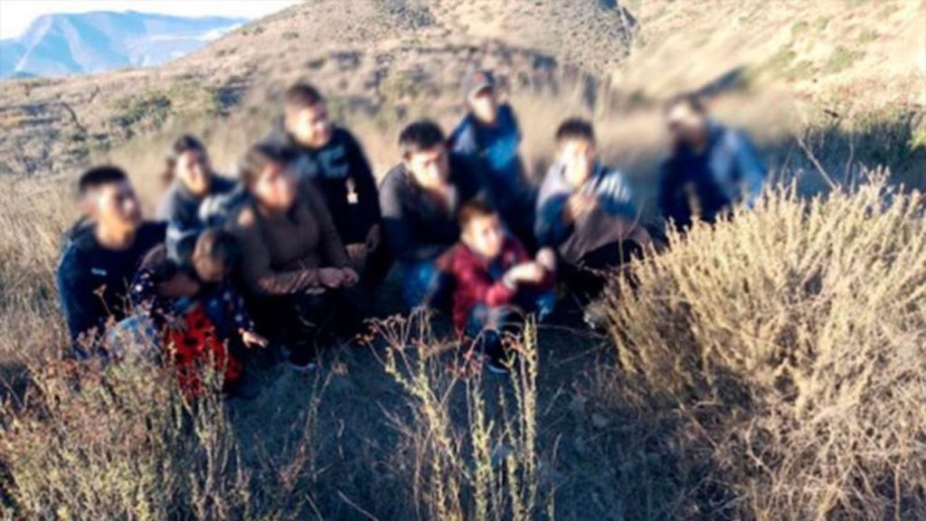 Atacan a balazos a migrantes mexicanos en EU; salen ilesos y son rescatados