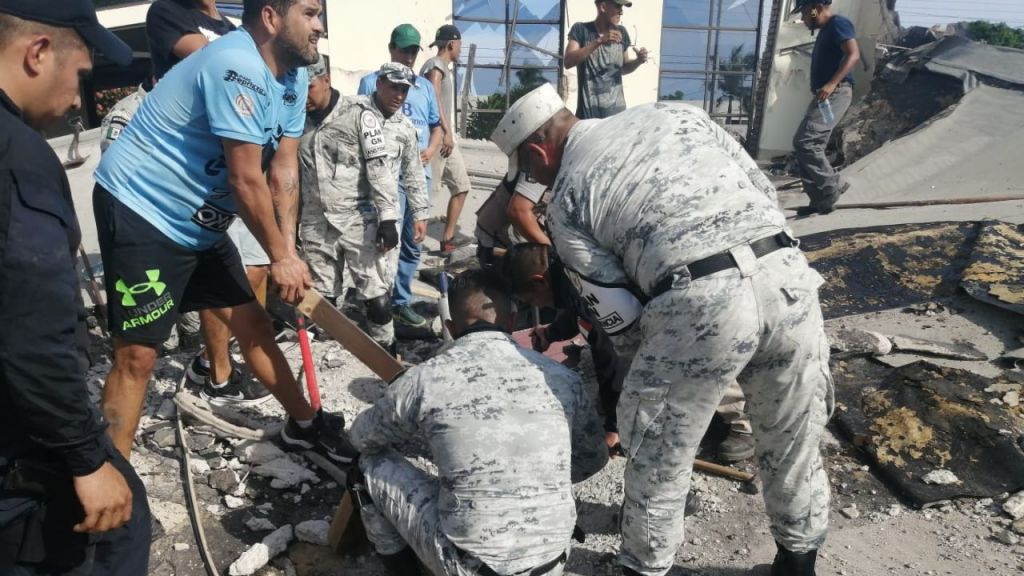 Guardia Nacional colabora en rescate tras desplome del techo de una iglesia en Tamaulipas