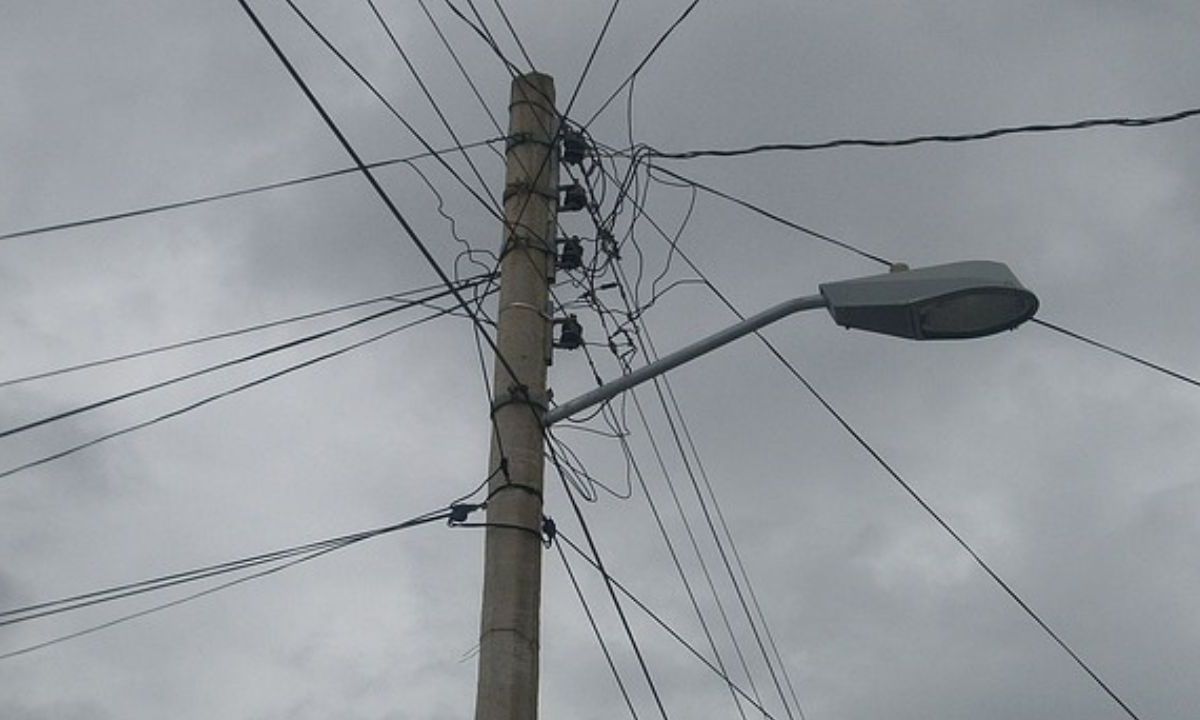 Foto:Pixabay|¡Terrible! Muere hombre electrocutado por cortar cable de luz en la calle
