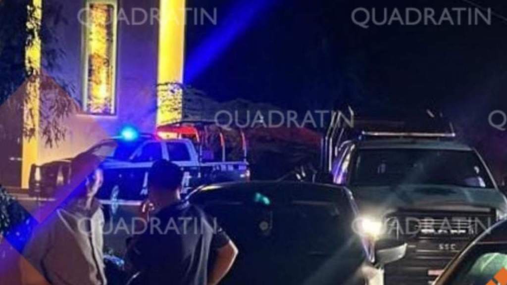 Dos guardias de seguridad fueron atacados a balazos a las afueras del Hotel Royalton, situado en la carretera federal 307 en Cancún, Quintana Roo.