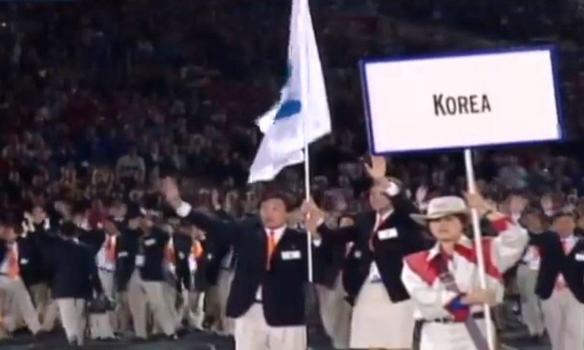 Corea del Norte y del Sur desfilando en Sydney 2000