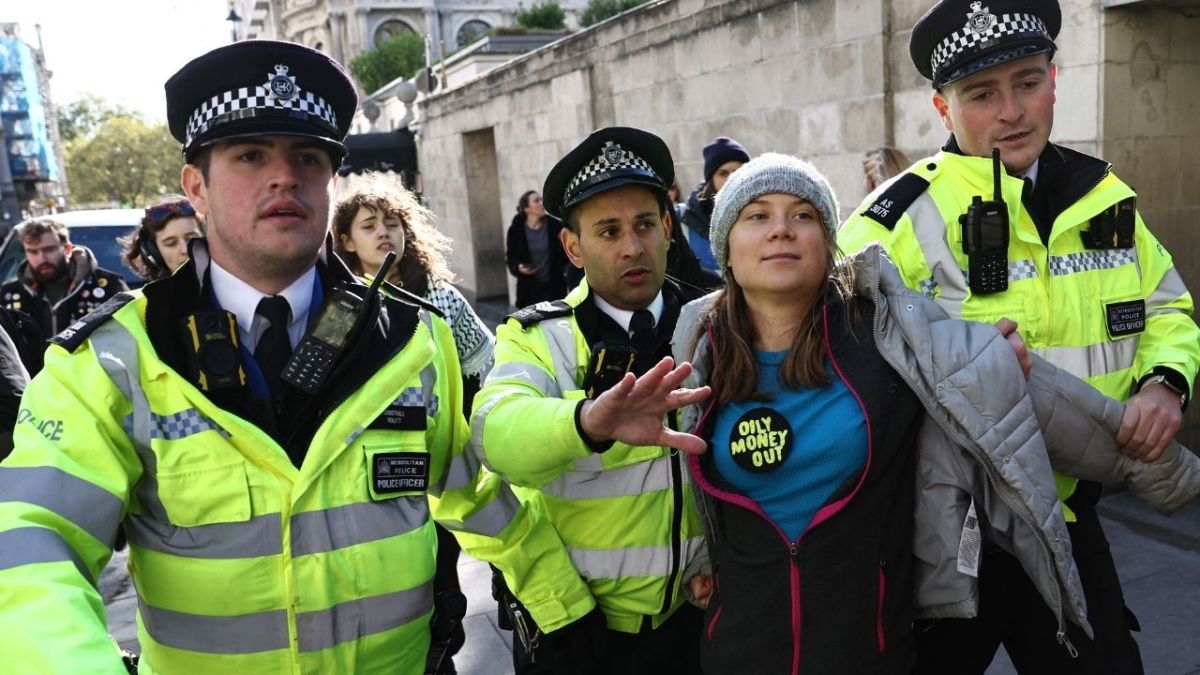 Foto:AFP|La ecologista Greta Thunberg es detenida en Londres en una manifestación