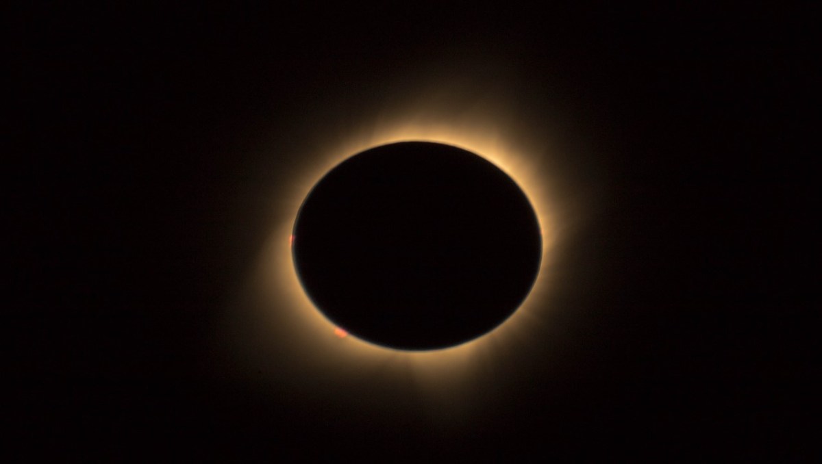 imagen de un eclipse solar anular