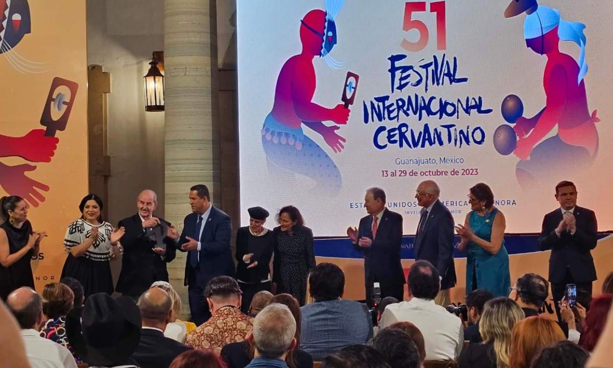 Con la participación de 250 artistas de más de 30 países, este viernes fue inaugurada la 51ª edición del Festival Internacional Cervantino (FIC) en Guanajuato.