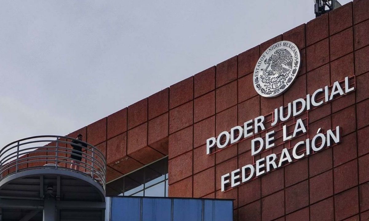 Funcionarios del Poder Judicial acudieron con legisladores de la Comisión de Presupuesto y Cuenta Pública para defender proyecto de presupuesto