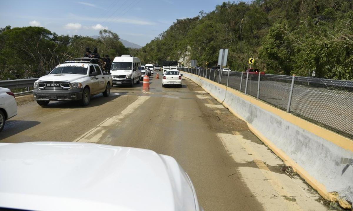 La SICT informó que trabaja en la reparación definitiva de la infraestructura carretera afectada por el huracán “Otis” en Guerrero