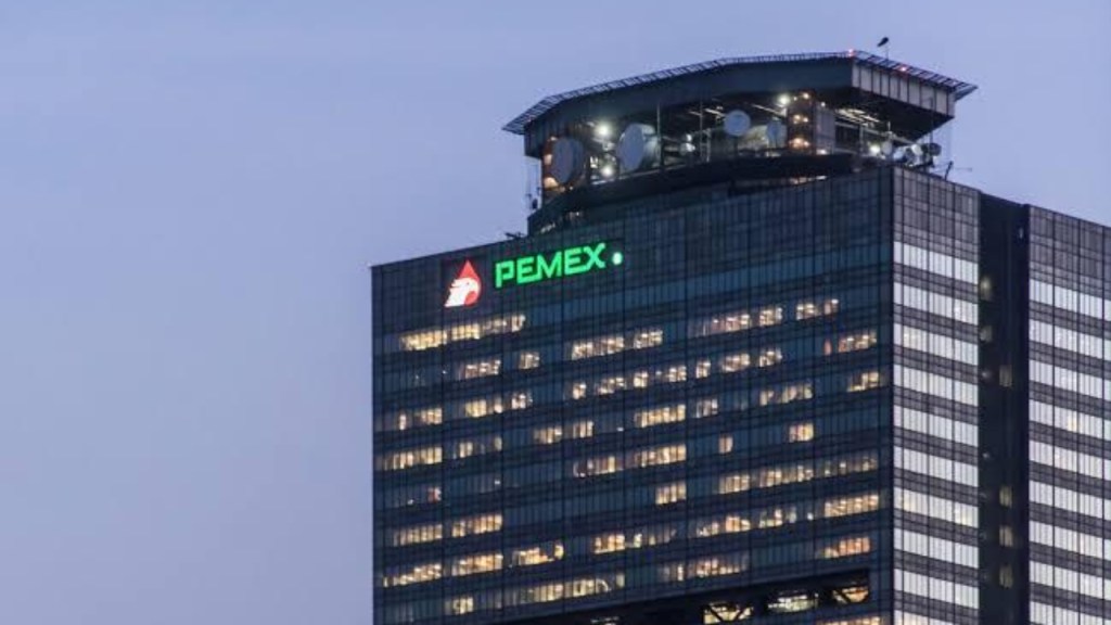 Pemex logró revertir en 12 meses su saldo en números rojos al reportar ganancias netas por 106 mil 920 millones de pesos (unos 6 mil mdd)