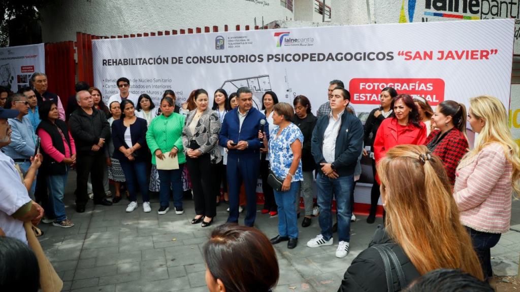 En la Unidad Habitacional el Tenayo, el Alcalde de Tlalnepantla, Marco Antonio Rodríguez Hurtado, puso en marcha los trabajos de construcción de la tercera Clínica Veterinaria
