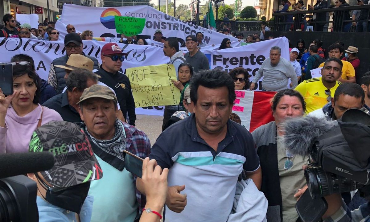 Caravana por la Reconstrucción por Acapulco marcha en la CDMX, piden etiquetar recursos