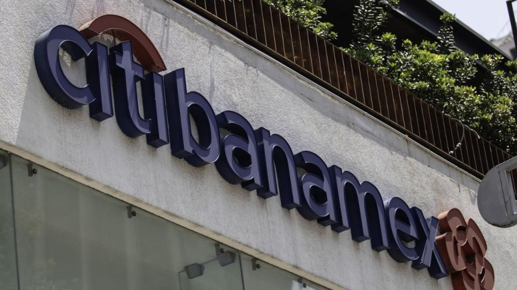 Citibanamex anticipa un recorte a tasas en marzo sobre el tipo de cambio del peso contra el dólar