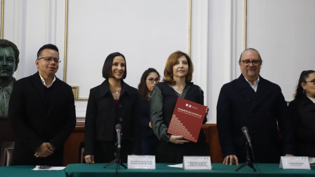 Luz Elena González entregó la propuesta del Paquete Económico para el ejercicio Fiscal 2024