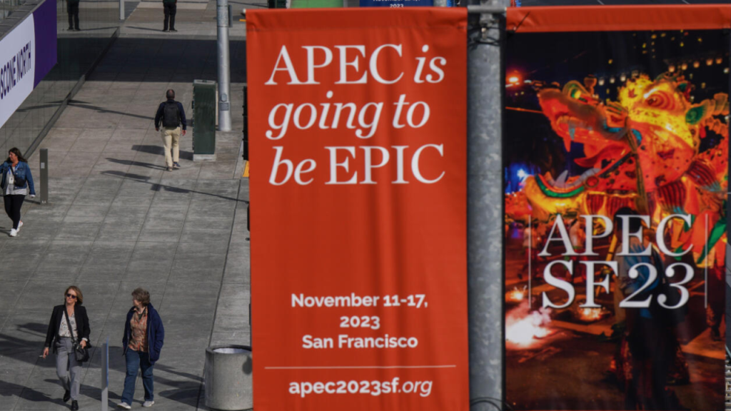 Asaltan a punta de pistola a un equipo de televisión checo que cubría la cumbre de APEC en San Francisco