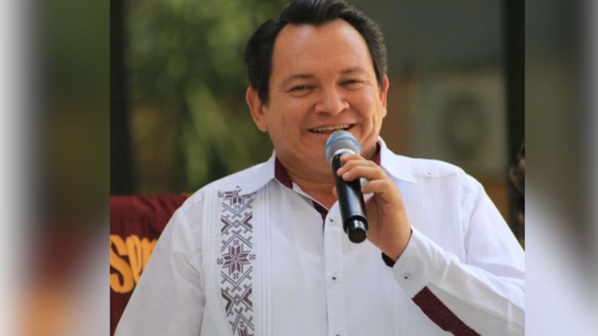Él es Joaquín Díaz Mena, El Huacho, aspirante a ser el coordinador estatal de la Defensa de la Cuarta Transformación en Yucatán