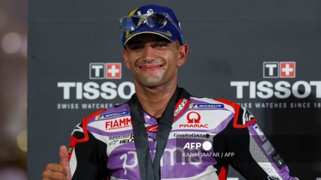 Jorge Martín gana el 'sprint' de MotoGP de Catar y resta siete puntos a Bagnaia