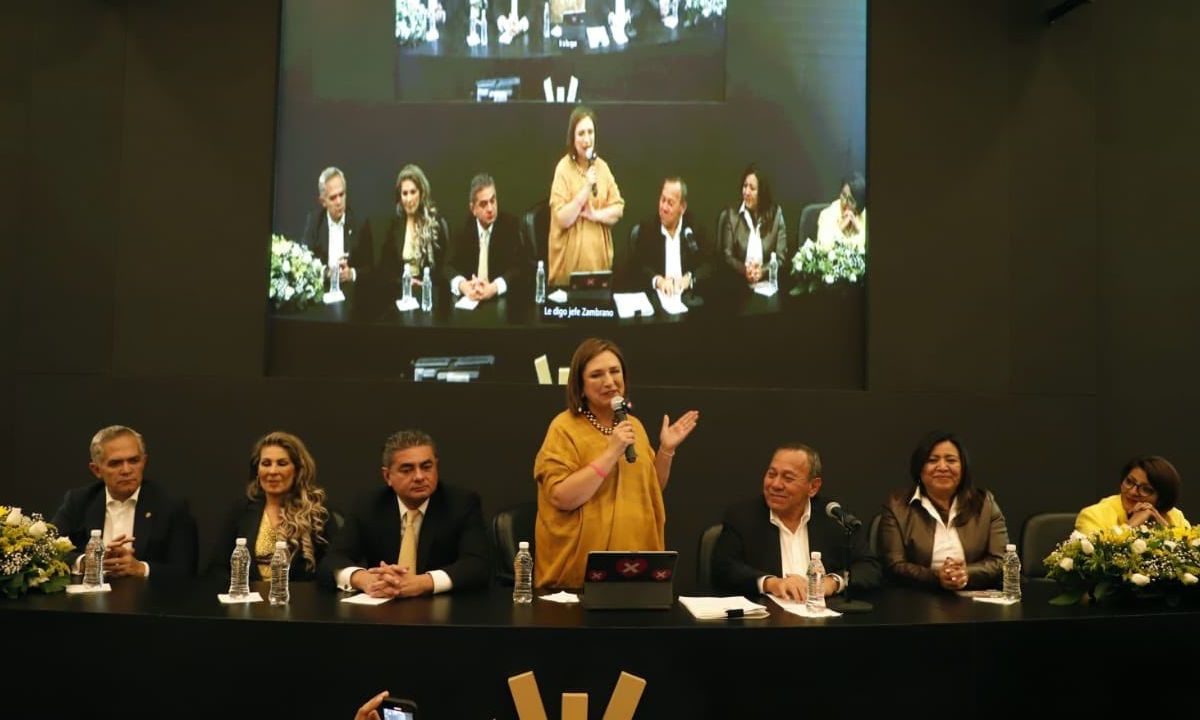 Xóchitl Gálvez se registra como precandidata presidencial del PRD