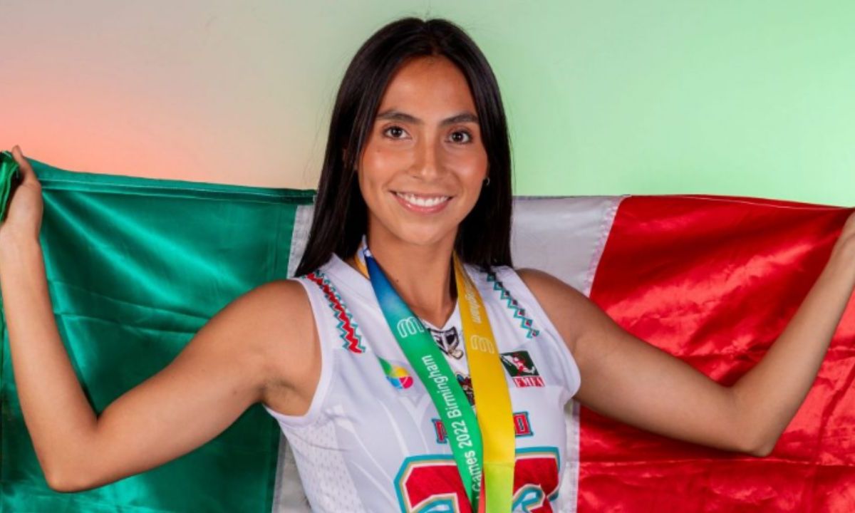 Foto:Redes sociales|¡Orgullo! La QB mexicana, Diana Flores destaca en la lista “Jóvenes Influyentes” de Forbes