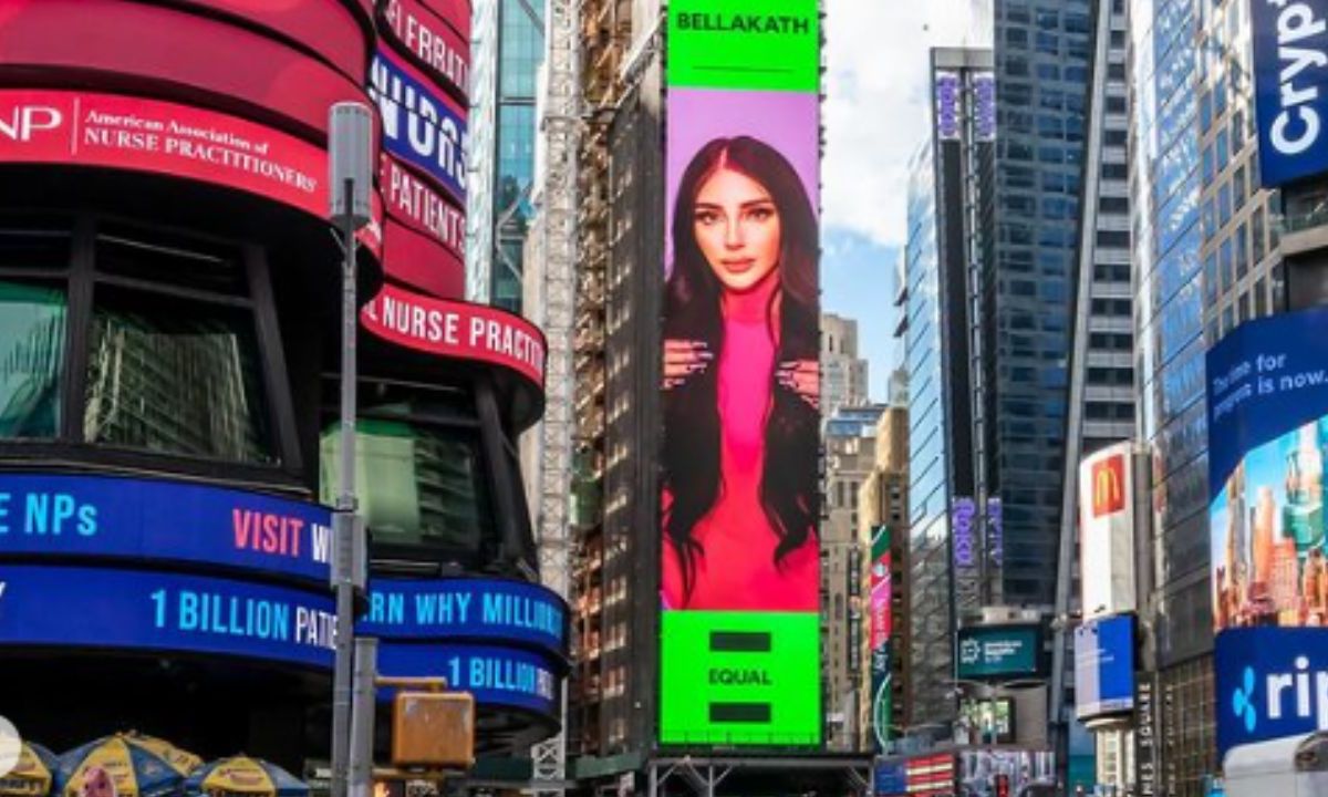 Foto:Instagram/@Bellakath|¡Lo logró! La fiebre Bellakath se extiende hasta el Times Square de Nueva York