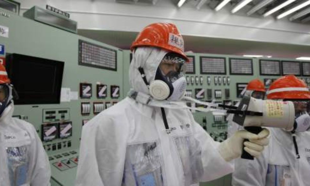 Detectan radiactividad en nariz de trabajador de planta de Fukushima