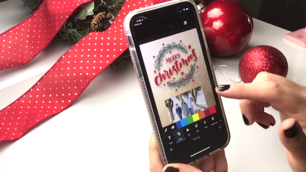 Personaliza tarjetas navideñas desde la palma de tu mano con estas aplicaciones
