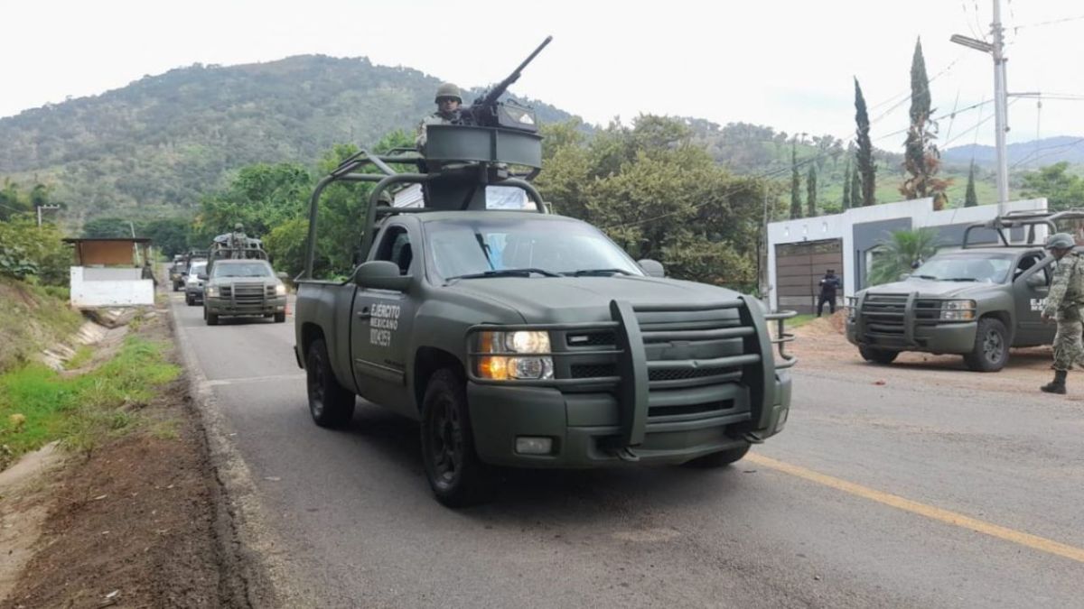 Policía de Michoacán sale herido de un ataque con drones