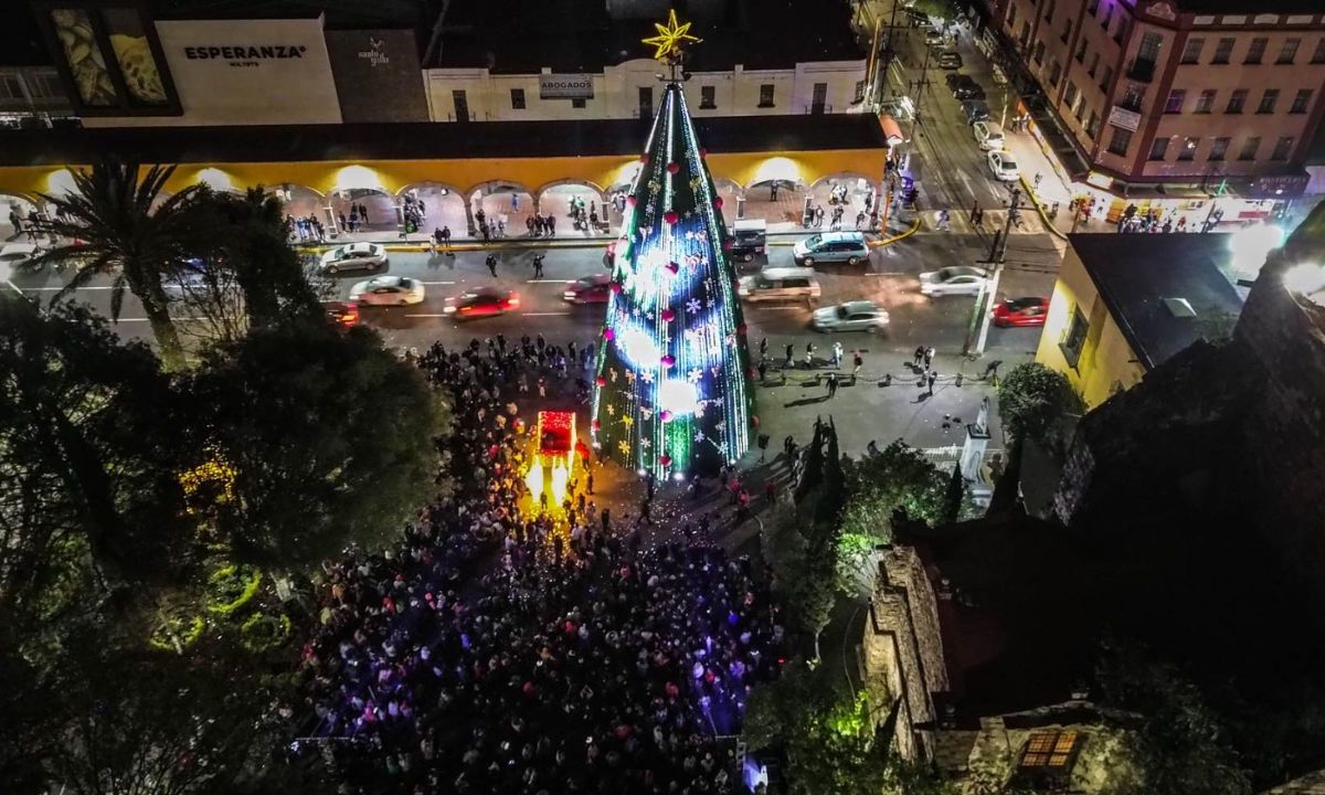 Foto:Especial|Tlalnepantla se llena de alegría y esperanza con el encendido del árbol de navidad y la inauguración del monumental nacimiento