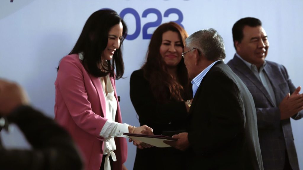 Un amplio reconocimiento a la labor de las y los trabajadores de la alcaldía Álvaro Obregón hizo la alcaldesa Lía Limón