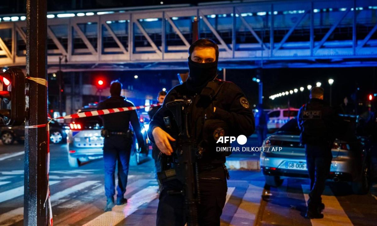 Un hombre identificado como un extremista islámico con problemas mentales mató a puñaladas a un turista alemán en París