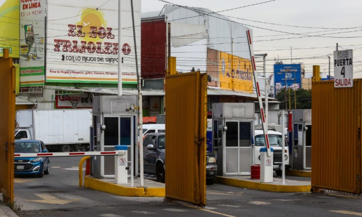 Denuncian abusos en estacionamiento de la Central de Abastos de Ecatepec