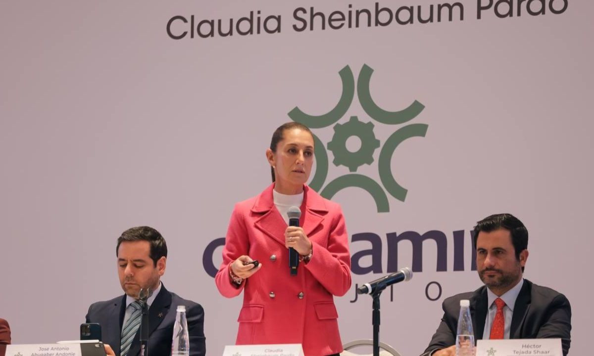 Claudia Sheinbaum le respondió a Xóchitl Gálvez, quien la retó a debatir la próxima semana sobre la corrupción