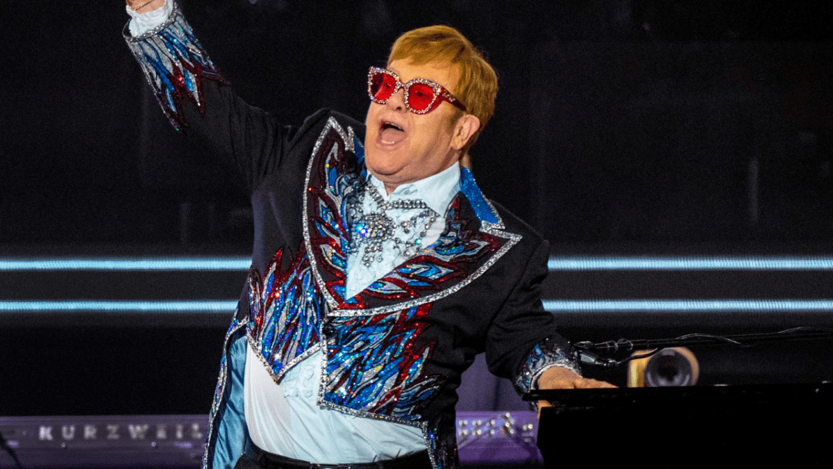 Elton John se une a los EGOT