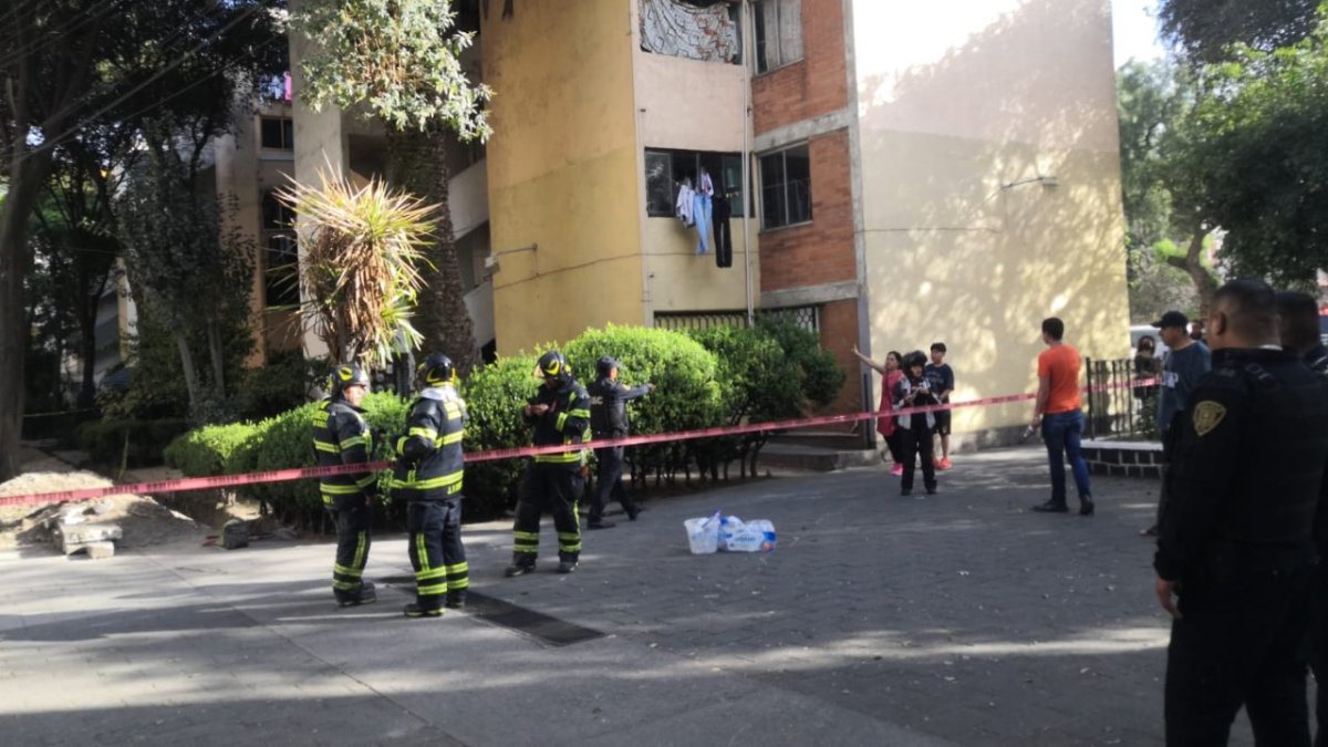 Durante la tarde de este jueves, se evacuó a 80 personas de una Unidad Habitacional de la alcaldía Azcapotzalco por una fuga de gas
