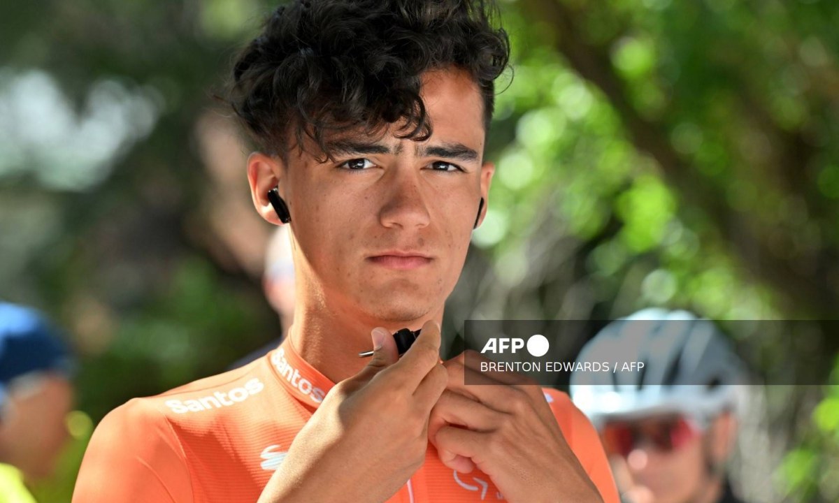 El ciclista mexicano Isaac del Toro (UAE Team Emirates) cedió este sábado 20 de enero el liderato del Tour Down Under en Australia
