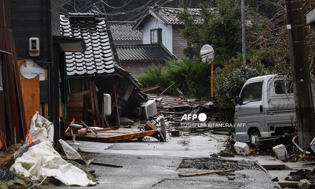Luego de cinco días del terremoto que azotó en Japón, los rescatistas encontraron más víctimas mortales, las cuales ascienden a 126