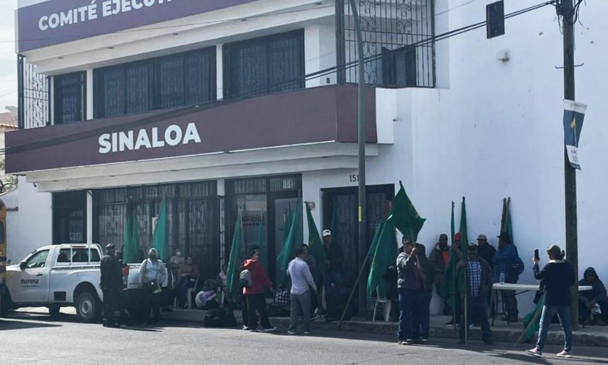 Un grupo de militantes inconformes tomaron las instalaciones de Morena en Sinaloa tras denunciar irregularidades en la lista de precandidatos