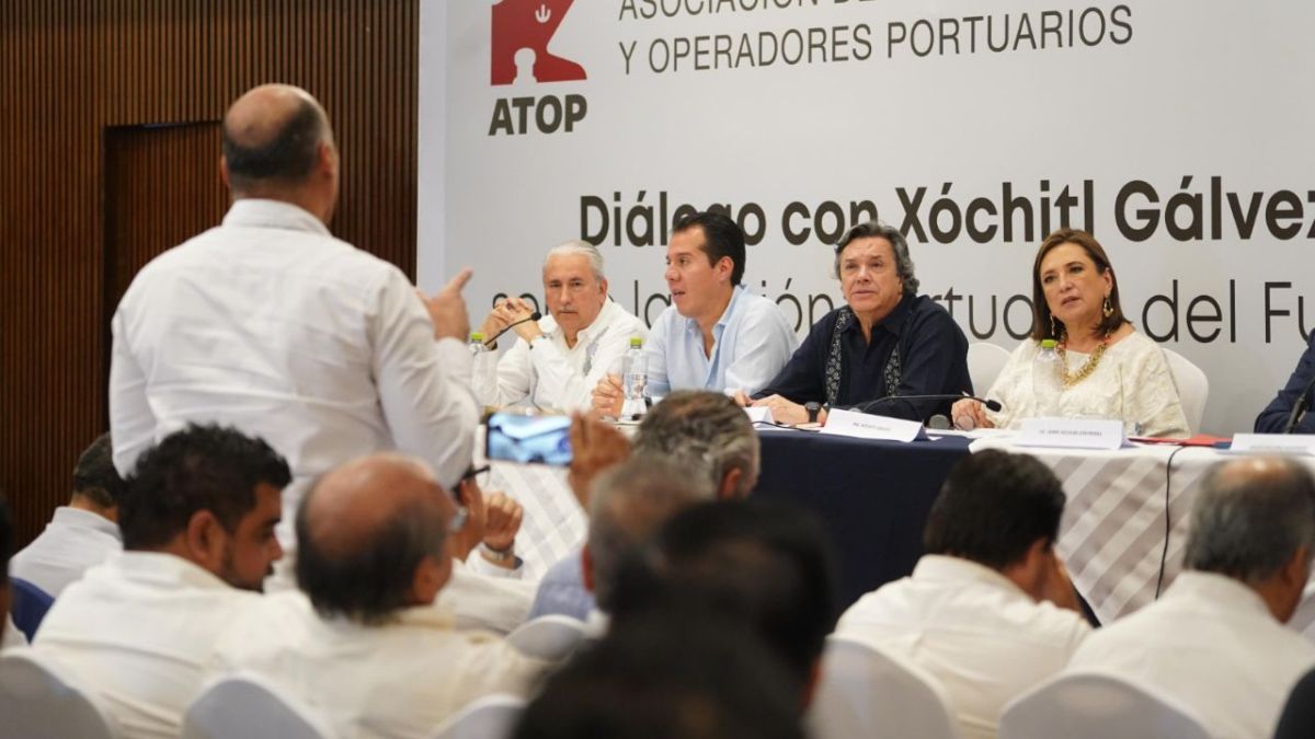 Al encabezar una reunión con Operadores Portuarios, Xóchitl Gálvez escuchó las preocupaciones de este sector en materia de inseguridad