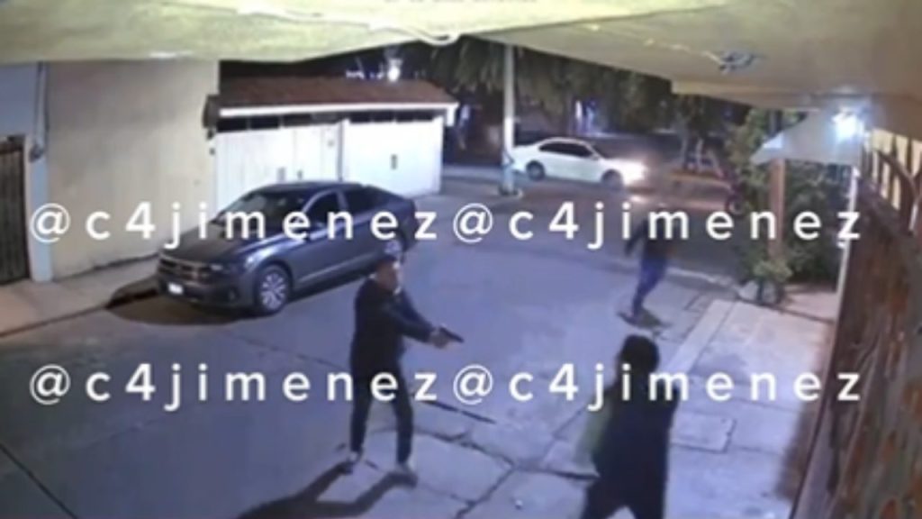 Un hombre fue baleado en calles del municipio de Ecatepec, luego de que unos sujetos trataron de robarle su automóvil
