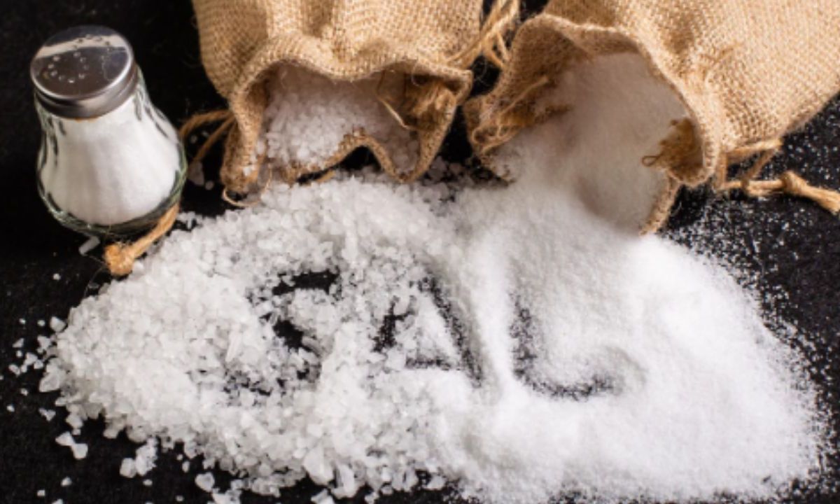 La sal de mar se considera más saludable que la sal de mina, debido a que no esta refinada