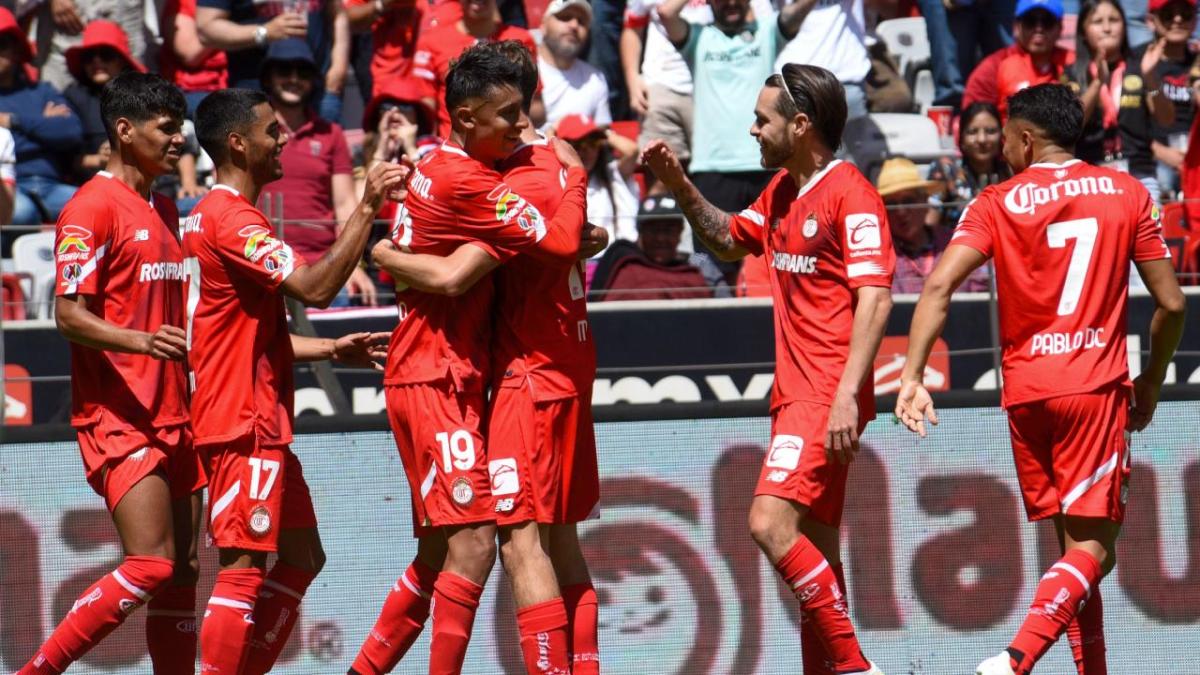 Con un gol de cabeza en el último minuto del partido, Toluca le sacó el empate 2-2 al Querétaro, en lo que fue el arranque del Clausura 2024