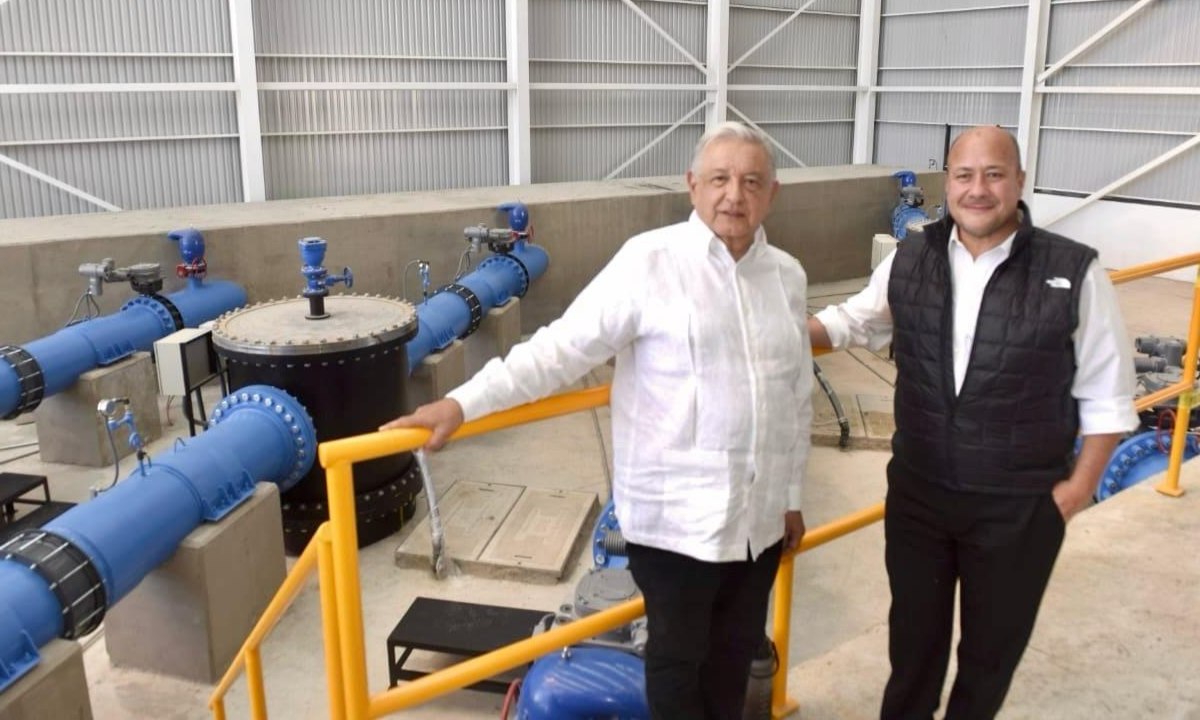 El gobernador de Jalisco, Enrique Alfaro, y el presidente AMLO pusieron en marcha el sistema de presas El Salto-La Red-Calderón