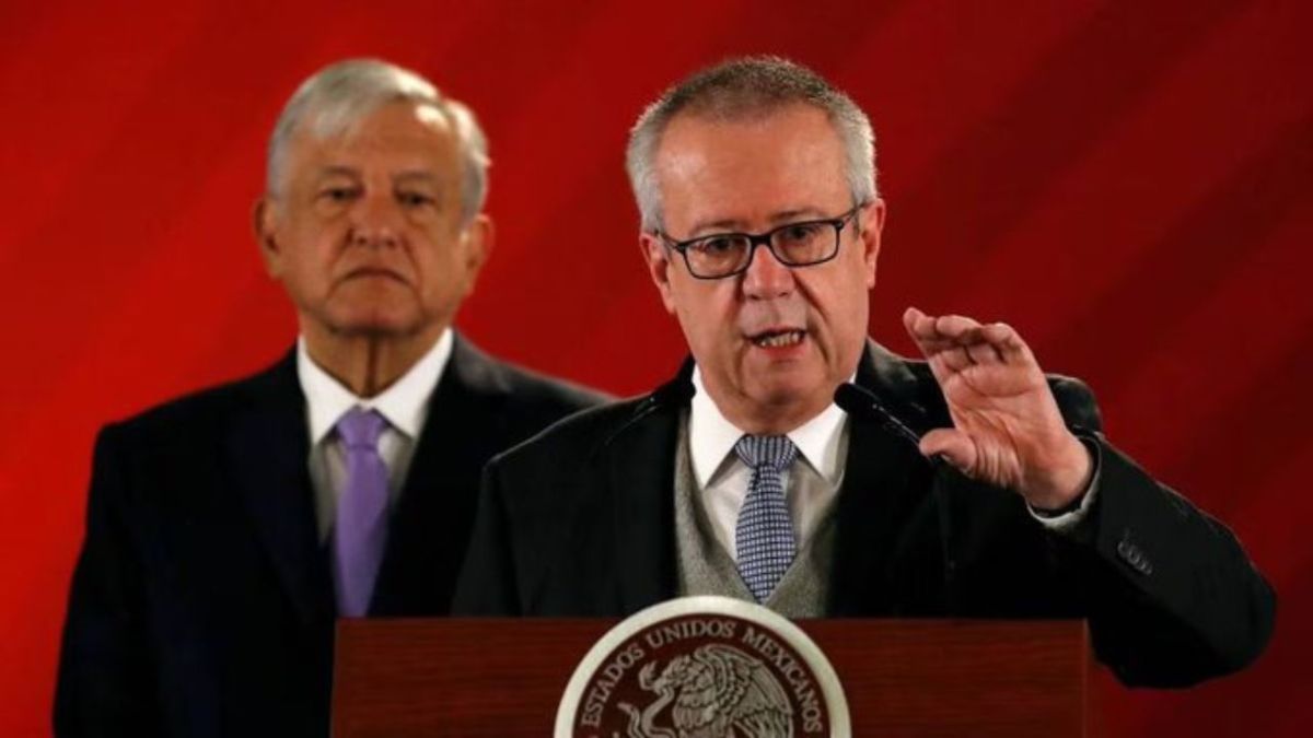 Políticos reaccionan ante la muerte de Carlos Urzúa, exsecretario de Haciendo bajo el sexenio de AMLO