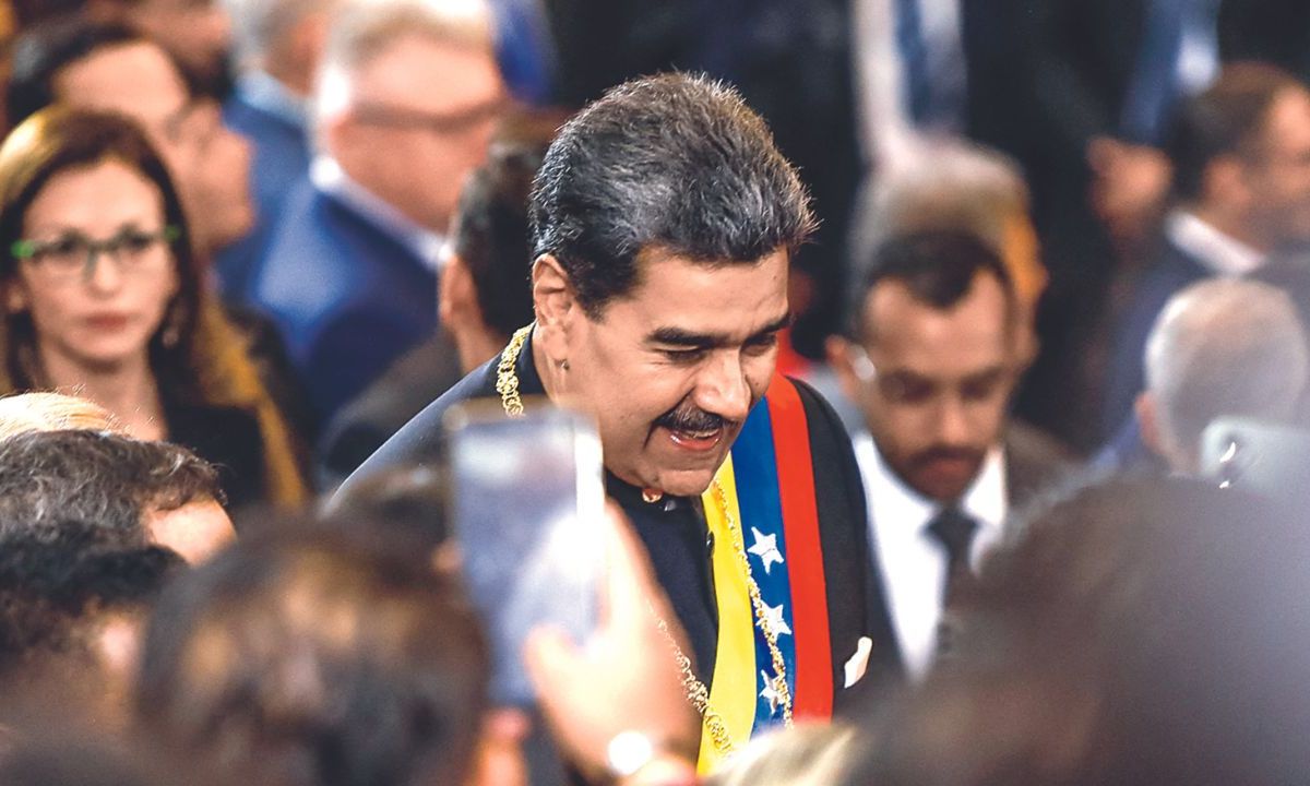 Votación. El Parlamento llamó a una consulta, respaldada por Nicolás Maduro, para definir un calendario para el proceso